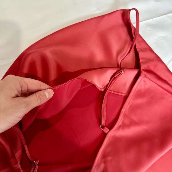 Banana Republic Factory Silky Cowl-Neck Camisole Salmon #742574 Size M EUC - Picture 7 of 12